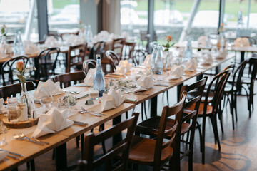 Elegant table setting and decoration at a beautiful wedding location