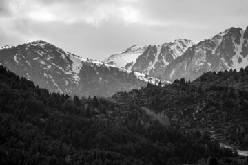 Fototapeta na wymiar landscape with snowy mountains