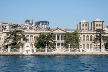 Fototapeta na wymiar landscape on the shores of the golden horn and the Bosphorus in Istanbul. Boat