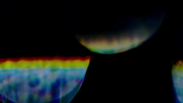 画面を埋めるように上がっていく虹模様の球体,パターン1