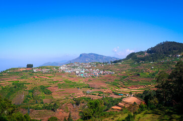 Obraz premium Eye-catching View with hills in Poombarai Village, Kodaikanal, Tamil Nadu, India
