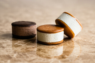 バターサンド　クッキー　バタークリーム