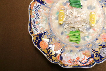 ふぐの刺身 © Renomimi