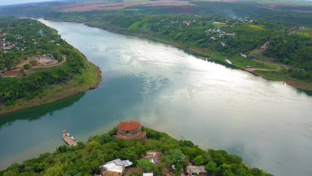 drone video of the tres borders landmark in Foz do Igua&ccedil;u Brazil