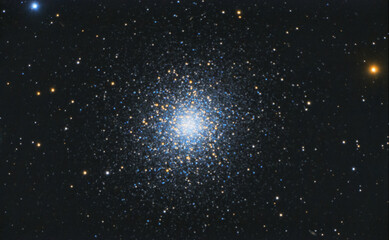 Fototapeta premium The large star cluster of Hercules in the constellation of Hercules, taken with an amateur telescope