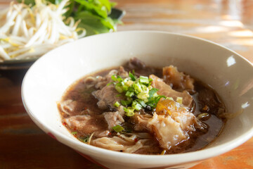 beef and tendon noodles with blood soup