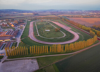 Fototapeta premium Hippodrome d'Avenches vu du ciel