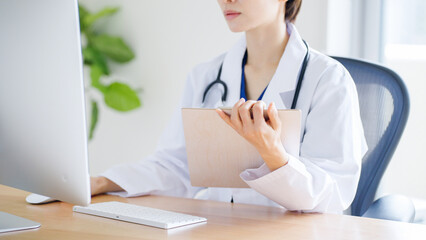 医者・医療・病院・パソコン