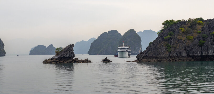Lan Ha Bay, Vietnam.