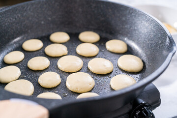 Mini pancake cereal