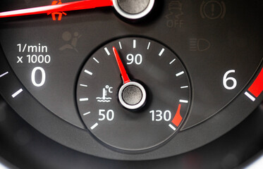 Engine coolant temperature indicator. Thermostat malfunctions, close-up - obrazy, fototapety, plakaty