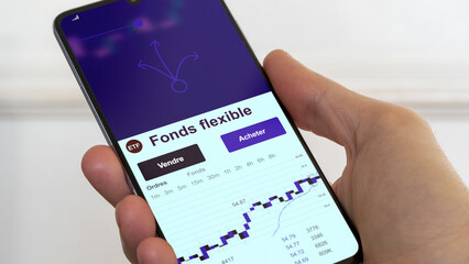 Investir dans un ETF flexible. Diversifier son investissement s'exposer à un fonds flexible. Acheter un fonds en bourse. Spéculer sur la thématique. Texte en français.