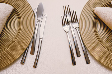 table setting in restaurant
