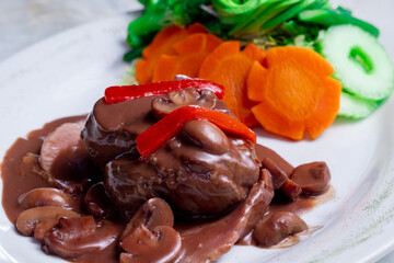 Filet Mignon en Salsa de Champiñones