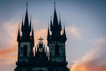 Obraz premium チェコ プラハ 街並み 朝焼け