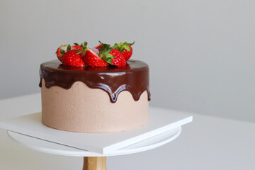 chocolate cake with strawberry