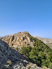 Paisajes de rocas en la montaña 