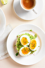 Avocado egg sandwich