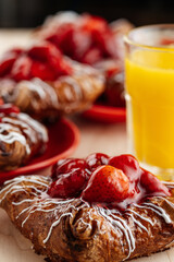 
puff with strawberries