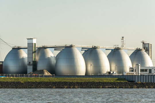 Gas storage reservoir in the harbour area in Hamburg, Germany
