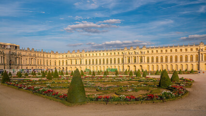 Garden of Chateau de Versailles, near Paris in France - obrazy, fototapety, plakaty