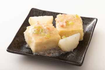 揚げ出し豆腐　(蟹あんかけ)