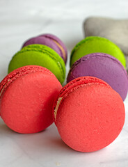 Macarones dulces de colores 