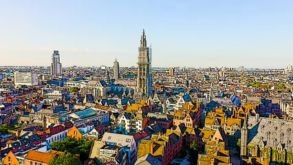 Zelfklevend Fotobehang Antwerpen Antwerp, Belgium. Cathedral of Our Lady of Antwerp. (Onze-Lieve-Vrouwekathedraal Antwerpen). Bright cartoon style illustration. Aerial view