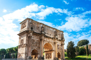 Fototapeta premium Antique building view in Rome, ITALY
