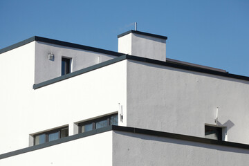 Fototapeta na wymiar Modernes, weisses Wohngebäude, Bremen, Deutschland, Europa