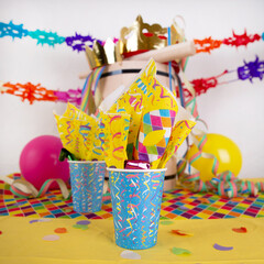 The beautiful Danish Pinada party articles
