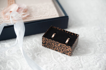 wedding rings in the box