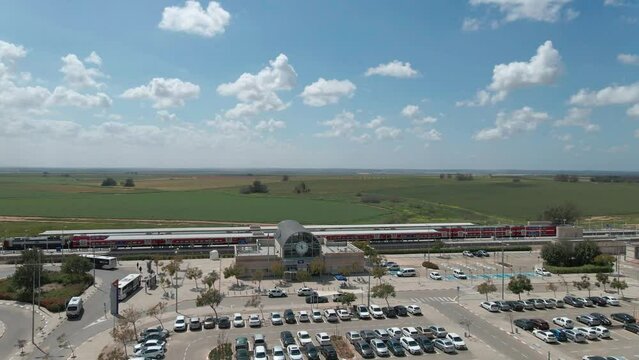 train leaving the netivot station