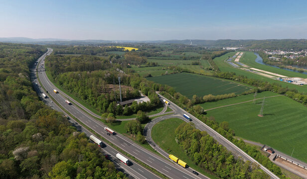 Autobahn A 45 Sauerlandlinie - Auffahrt/Ausfahrt Ergste - Richtung  S&uuml;den, Frankfurt - gesperrt ab L&uuml;denscheid