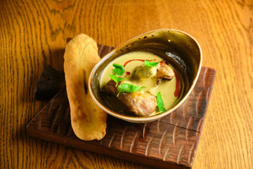 chicken with nut sauce, satsivi national