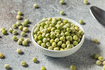 Raw Green Organic Alaskan Peas