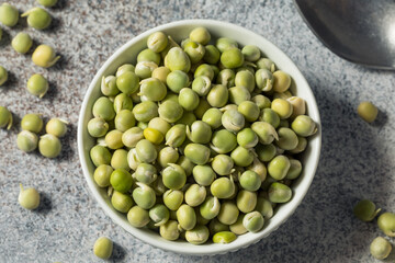 Raw Green Organic Alaskan Peas