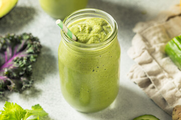 Healthy Organic Detox Green Smoothie