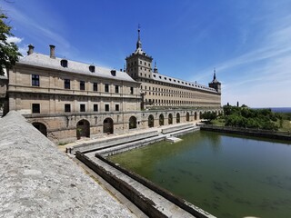 Fototapeta na wymiar Real Monasterio de San Lorenzo de El Escorial,Madrid,España 