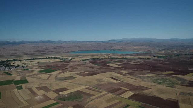 sivas zara kizilcan crater lake