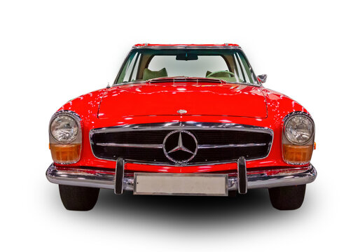 1968 Mercedes-Benz 280 SL Pagoda. White background.