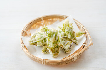 採りたてタラの芽の天ぷら