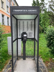 Budka pamięci transportu do Auschwitz Tarnów