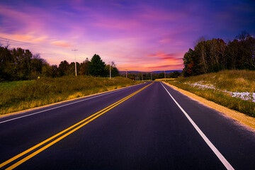 Fototapeta premium Countryside Road autumn season in Wisconsin State Park, USA