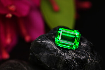 luxury, background, diamond, precious, green, jewelry, design, beautiful, gemstone, gem, jewel, closeup, fashion, emerald, shiny, jewellery, stone, expensive, brilliant, crystal, natural, macro, miner