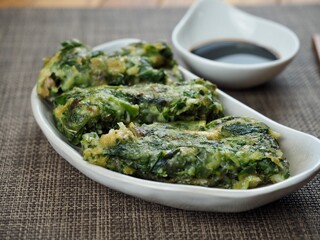 한국의 전통음식 봄 나물 부침개