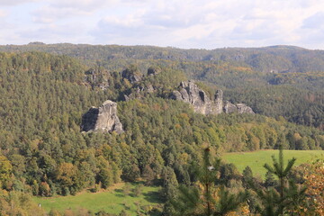 Blick von der Bastei bei Lohmen in die Sächsische Schweiz	