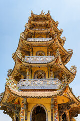 Naklejka premium Linh Phuoc Pagoda in mosaic style from shards of glass, pottery and porcelain in Da Lat city