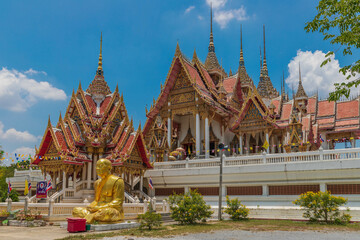 Fototapeta premium temple surroundings in suphanburi, thailand