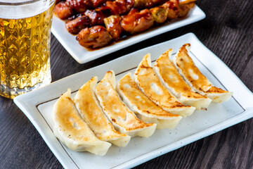 餃子と焼き鳥とビール
